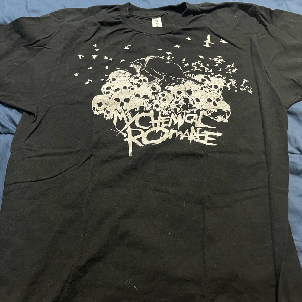 Black music band graphic t-shirt